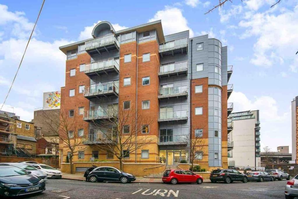Cozy Modern Apartment In Croydon Central Bagian luar foto